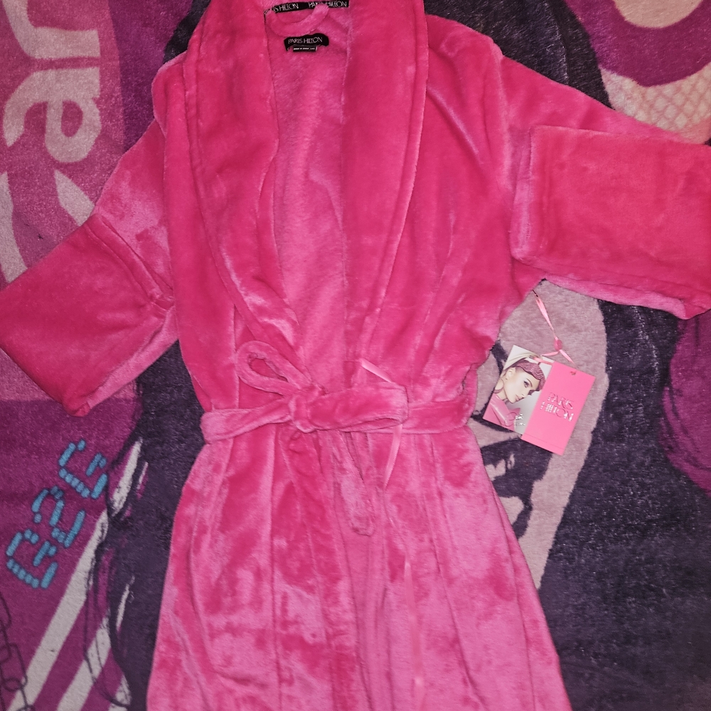 Paris Hilton Fuchsia Plush Robe